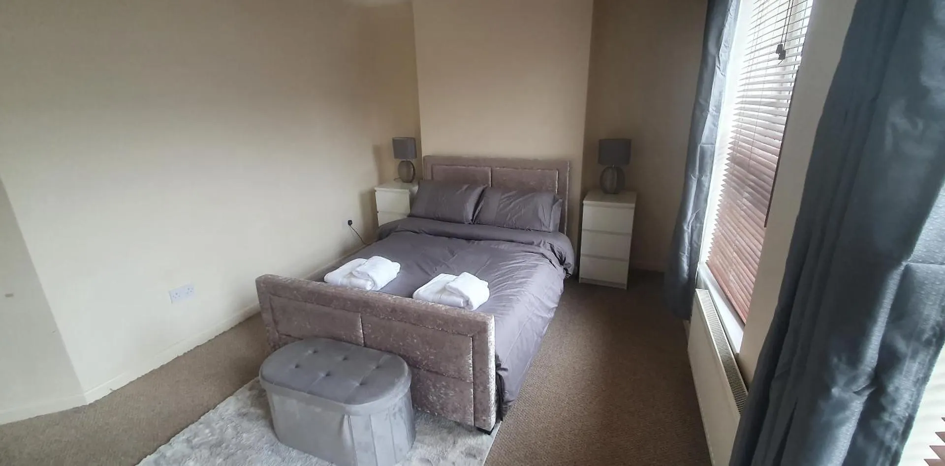 The Opal Suite - 2 Bedroom Apartment With Wifi And On-Street Parking - 10 Mins From Cardiff City Centre & Cardiff City Stadium