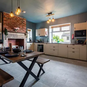  Holiday home Holmfield House United Kingdom